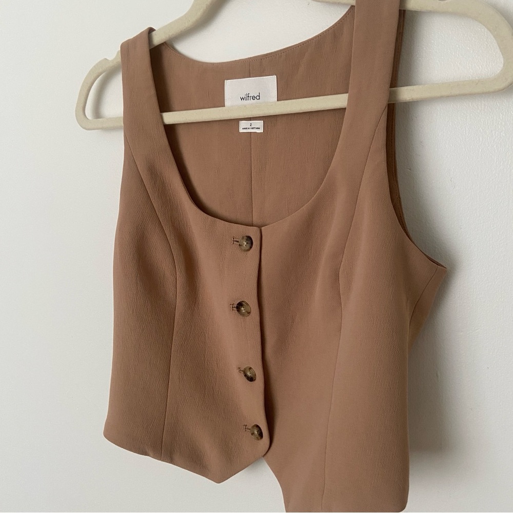 Aritzia Wilfred Rocco Vest Slim-fit Japanese crepe button-up vest Tan size 2 - Picture 3 of 8